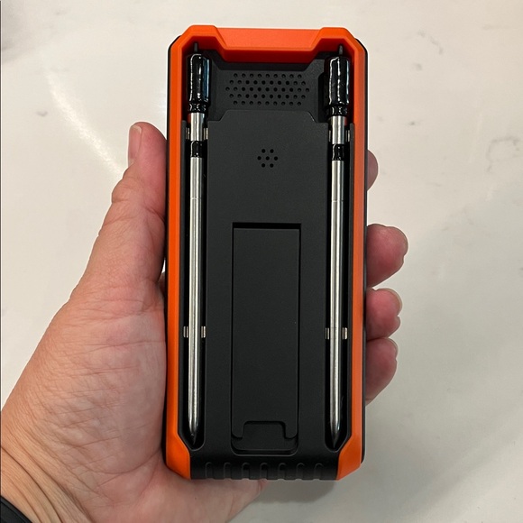 Wireless Smart Meat Thermometer with App - Picture 3 of 4